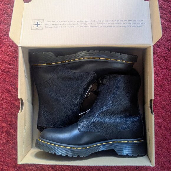 NEW/Never worn - Dr. Martens 1460 Pascal Front Zip Leather Lace Up Boots - Picture 4 of 5